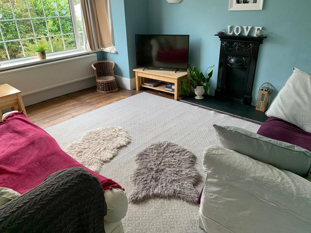 * LIVONIA ROAD * SIDMOUTH * 4 bed detached house £1,500 pcm (£346 pw)