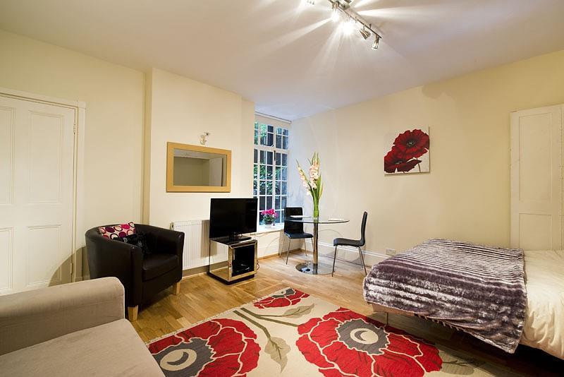 Reception room (Main
