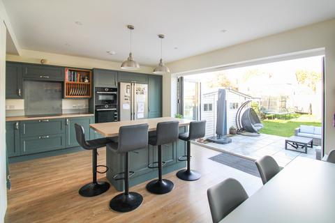 undefined, Fellows Road, Farnborough GU14