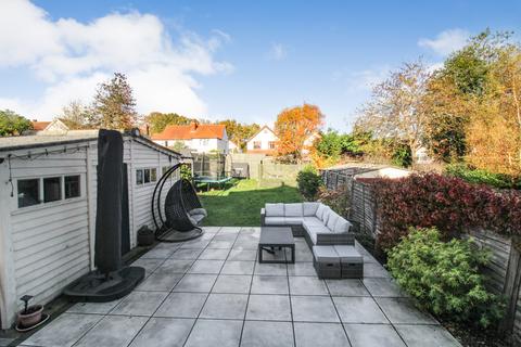 undefined, Fellows Road, Farnborough GU14