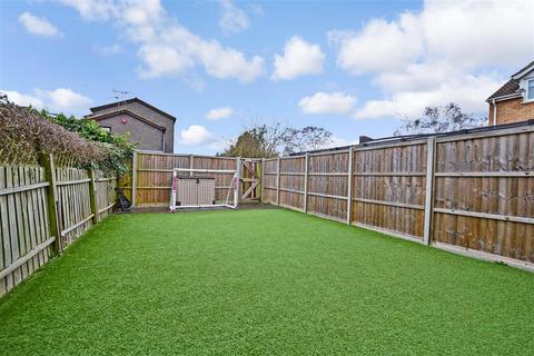 17 Thistledown, Gravesend, DA12 5ET