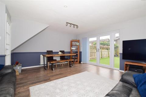 17 Thistledown, Gravesend, DA12 5ET