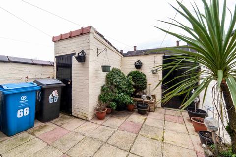 66 Albert Street, Chadderton, Oldham, OL9 7HB