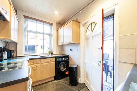 66 Albert Street, Chadderton, Oldham, OL9 7HB