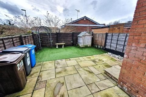 29 Alwin Road, Shaw, Oldham, OL2 7YD