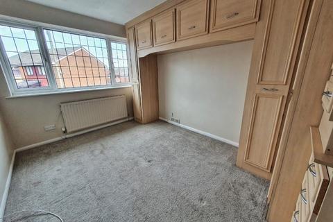 29 Alwin Road, Shaw, Oldham, OL2 7YD