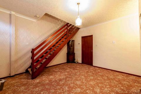 16 Dawson Street, Lees, Oldham, OL4 5AX