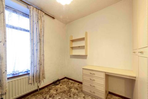 16 Dawson Street, Lees, Oldham, OL4 5AX