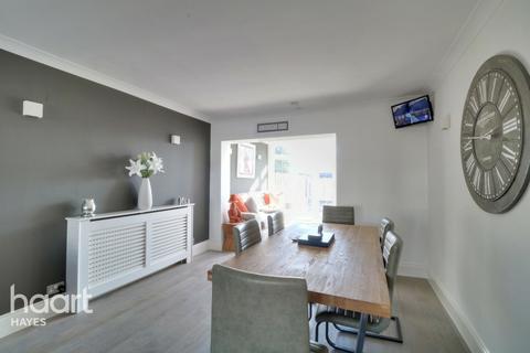80 Goshawk Gardens, Hayes, UB4 8LB