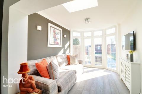 80 Goshawk Gardens, Hayes, UB4 8LB