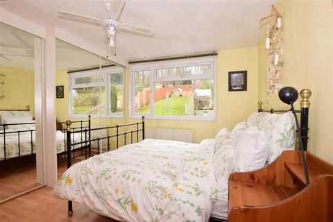 11 Fairview Drive, Higham, Rochester, ME3 7BG