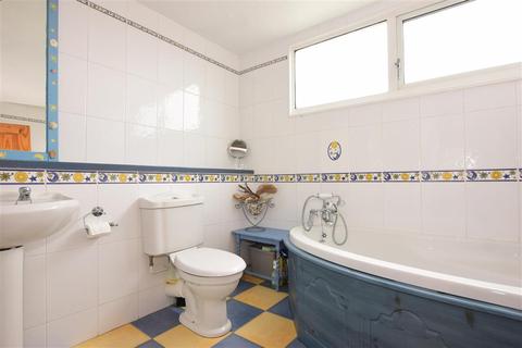 11 Fairview Drive, Higham, Rochester, ME3 7BG