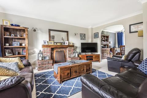 3 Alsford Close, Lightwater, GU18 5LF