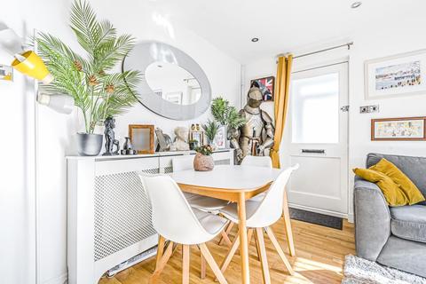 32 Frampton Close, Eastleaze, Swindon, SN5 7EN