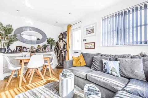 32 Frampton Close, Eastleaze, Swindon, SN5 7EN