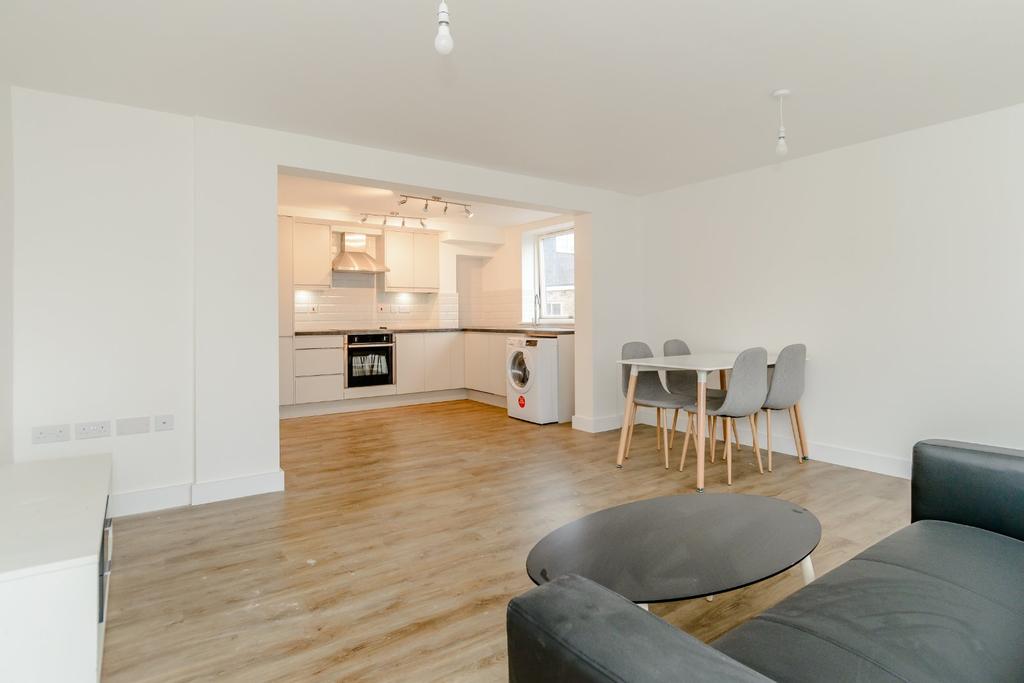 Living/Dining Area