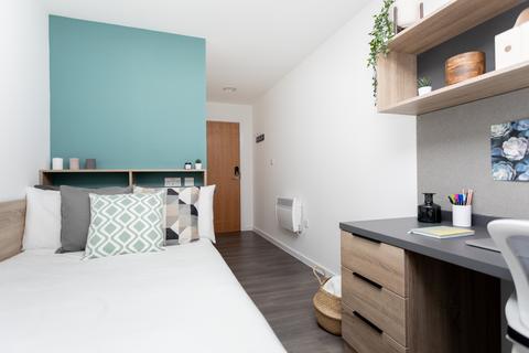 Studio to rent - Forest Road, Walthamstow, London, England E17 6JJ
