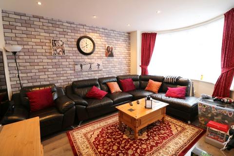48 Haslucks Croft, Shirley, Solihull, B90 2EQ