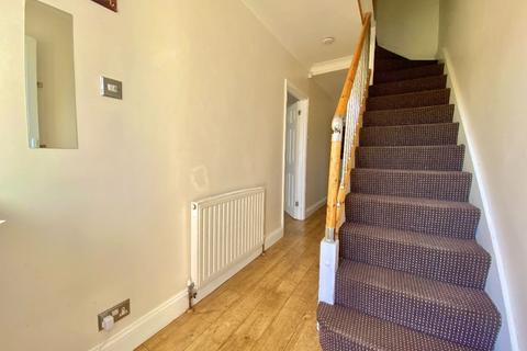 41 Homeway, Romford, RM3 0HD