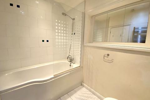 41 Homeway, Romford, RM3 0HD