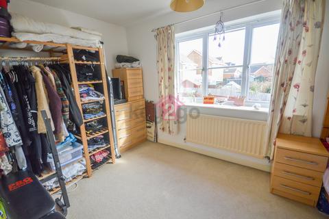 16 Bishops Walk, Kiveton Park, Sheffield, S26 6SA