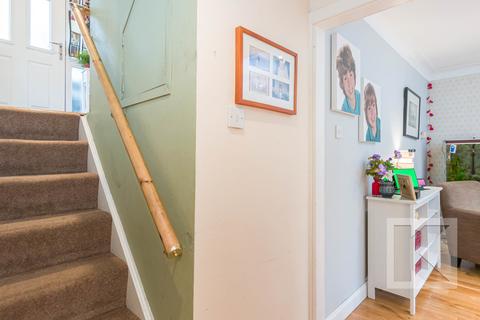 25 Church Road, Greenfield, Oldham, OL3 7LQ
