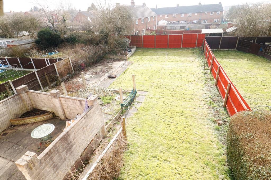 Prestop Drive, AshbydelaZouch 3 bed semidetached house £160,000