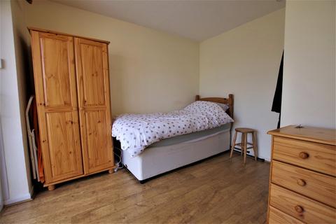 5 Byrds Close, Uttoxeter, ST14 7QF