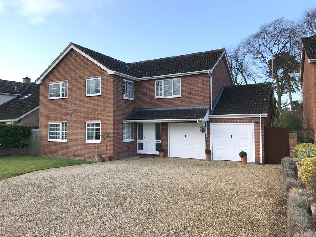 Ipswich Fenn Wright Signature 5 bed detached house £725,000