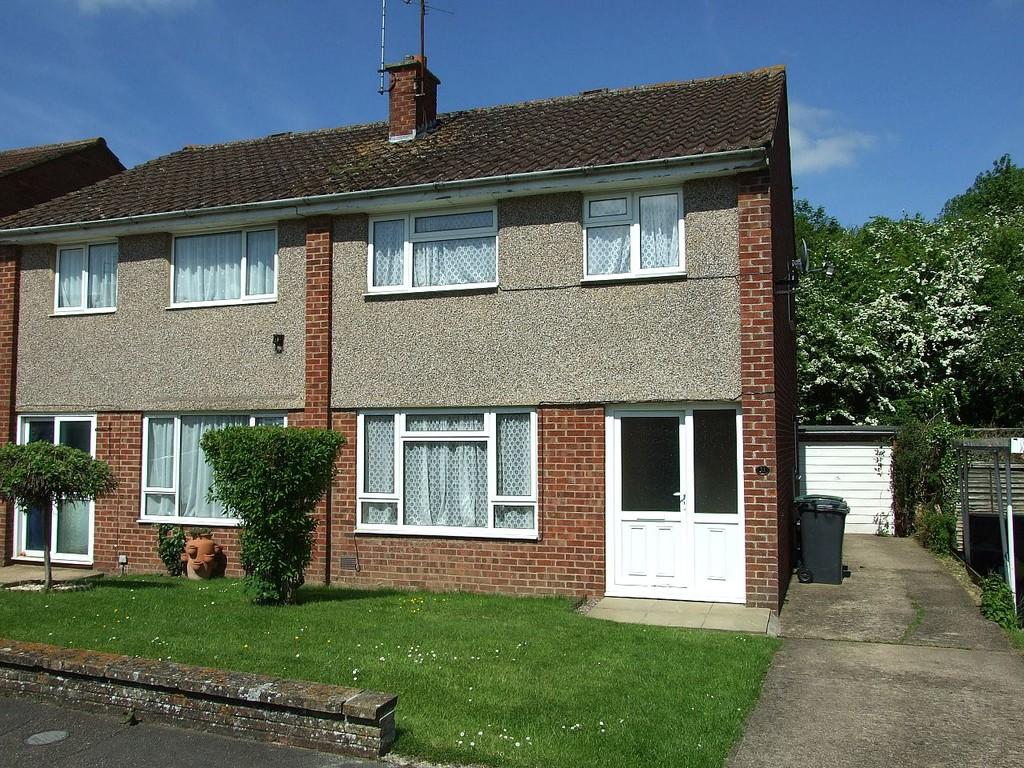 Glebe Drive, Brackley 3 bed semidetached house £259,950
