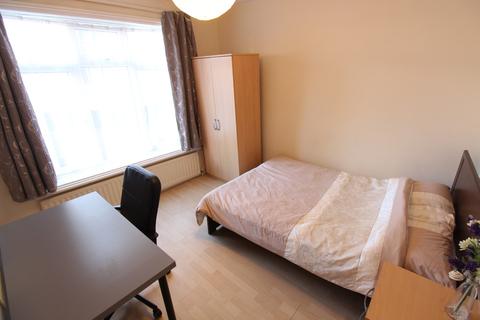 5 bedroom apartment to rent - Devonshire Road, Southampton