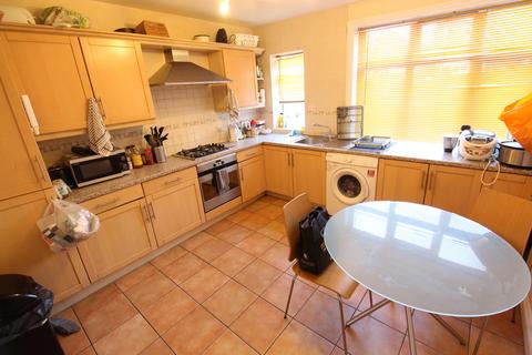 5 bedroom apartment to rent, Devonshire Road, Southampton