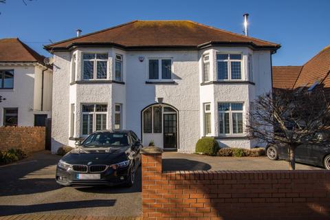 15 Augusta Road, Penarth, CF64 5RH