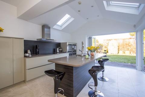 15 Augusta Road, Penarth, CF64 5RH