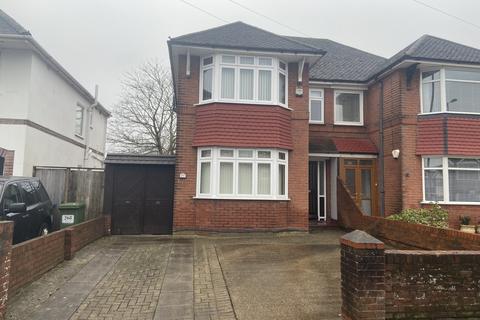 2 bedroom semi-detached house to rent, Romsey Road, Southampton