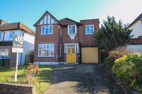 28 Manor Drive, Hinchley Wood, Esher, KT10 0AX