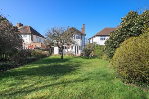 28 Manor Drive, Hinchley Wood, Esher, KT10 0AX
