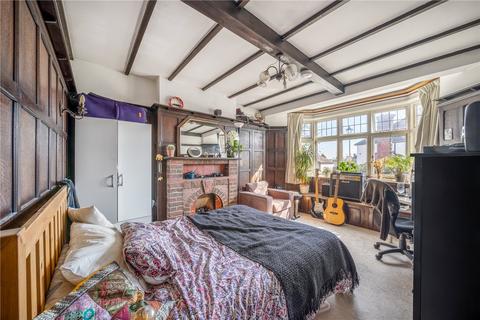 71 The Ridgeway, London, W3 8LP