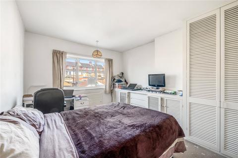 71 The Ridgeway, London, W3 8LP