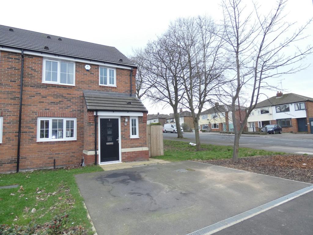 Moorlands Road, Cleckheaton, BD19 3 bed semidetached house £200,000