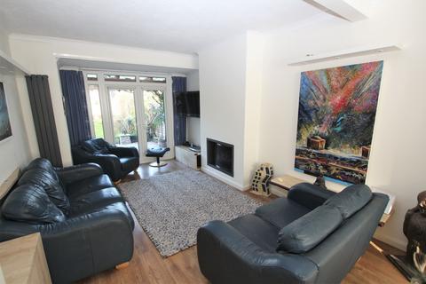 7 Kings Close, Crayford, Dartford, DA1 4EU