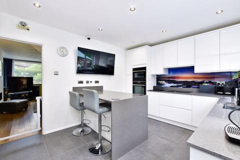 12 Gregory Road, Hedgerley, Slough, SL2 3XL