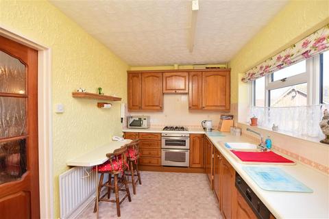 12a Belcaire Close, Lympne, Hythe, CT21 4JT
