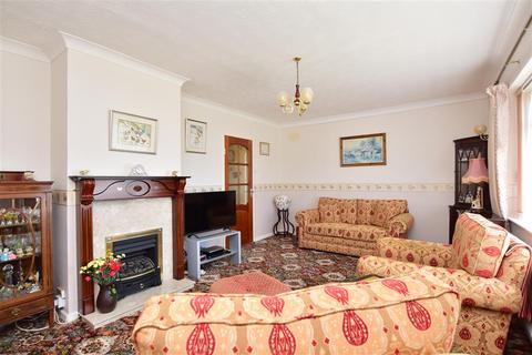 12a Belcaire Close, Lympne, Hythe, CT21 4JT