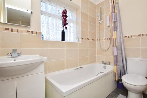 12a Belcaire Close, Lympne, Hythe, CT21 4JT