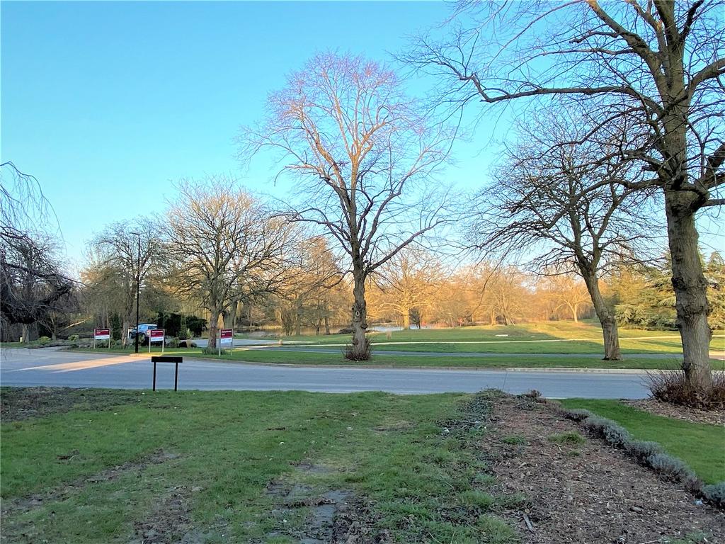 Plot 12, Hanstead Park, Smug Oak... 2 bed flat - £410,995