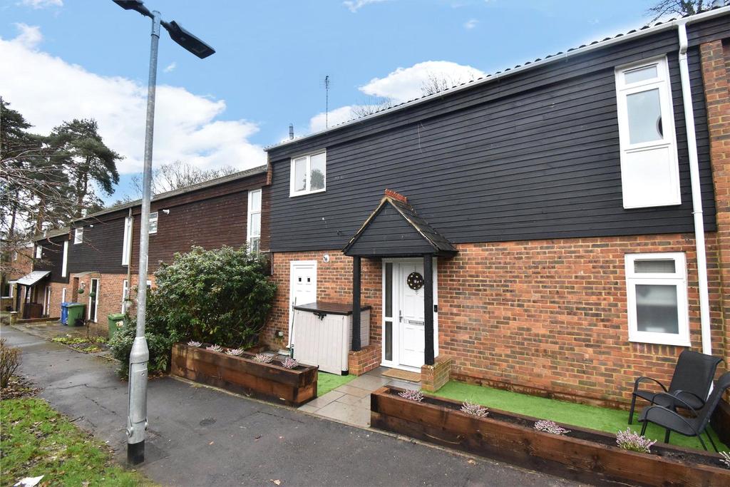 Oakengates, Bracknell, Berkshire, RG12 3 bed terraced house £330,000