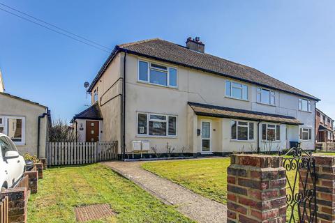 35 Gresham Avenue, Warlingham, CR6 9DG