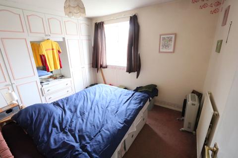 32 Crest Avenue, Grays, RM17 6RW