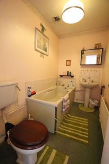 32 Crest Avenue, Grays, RM17 6RW